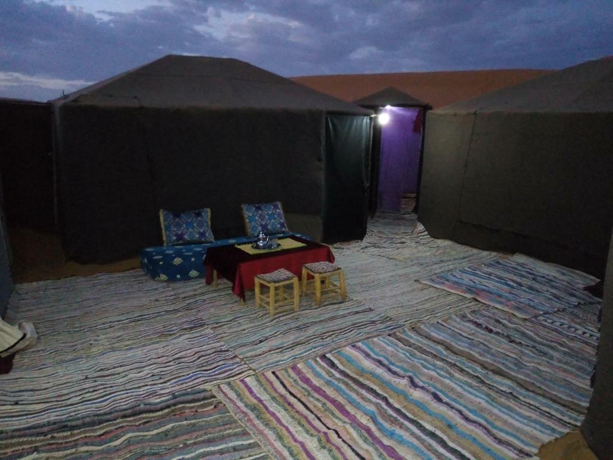 Отель Sahara Camel Tours Camp Мерзуга Экстерьер фото