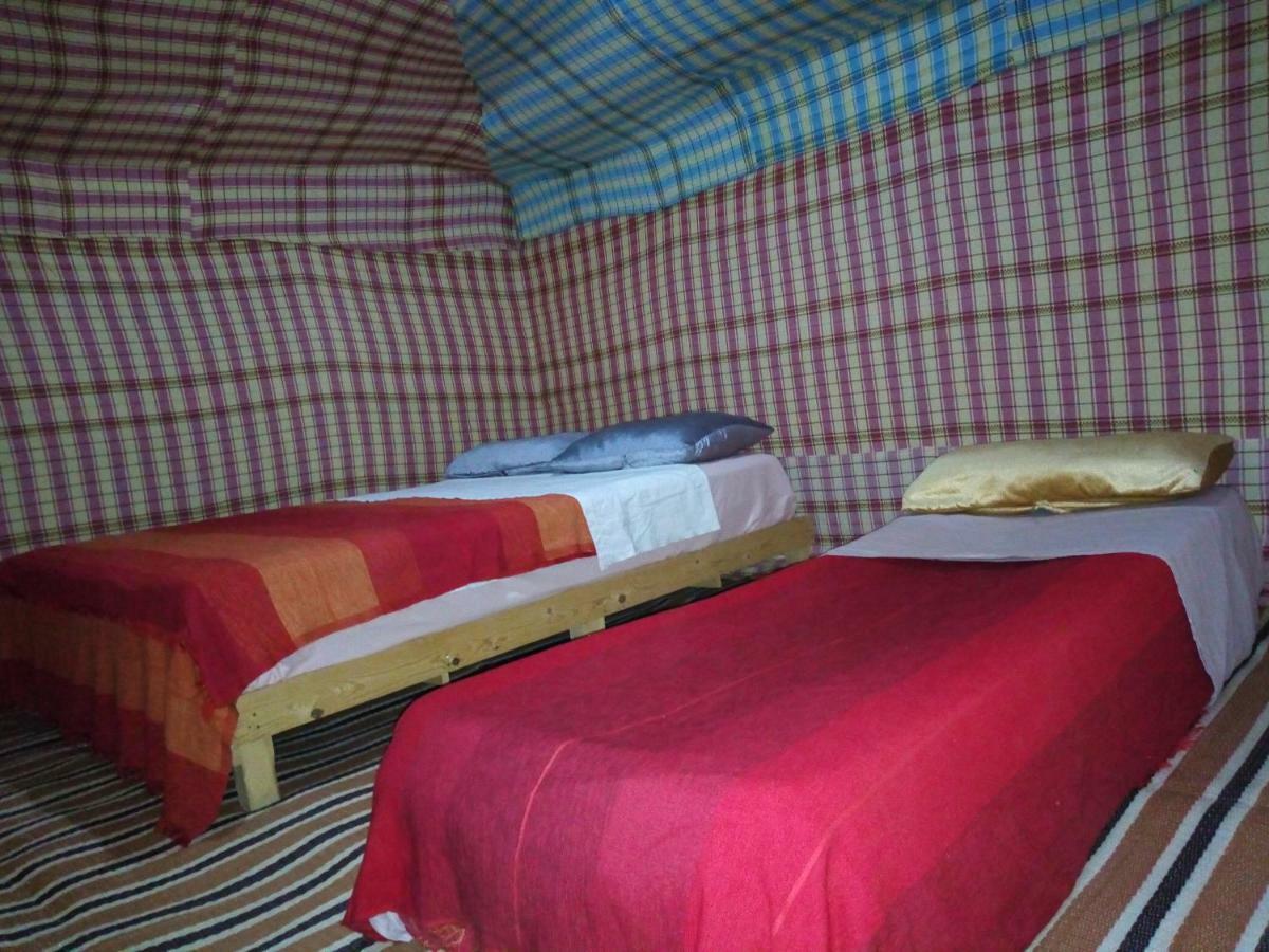 Отель Sahara Camel Tours Camp Мерзуга Экстерьер фото
